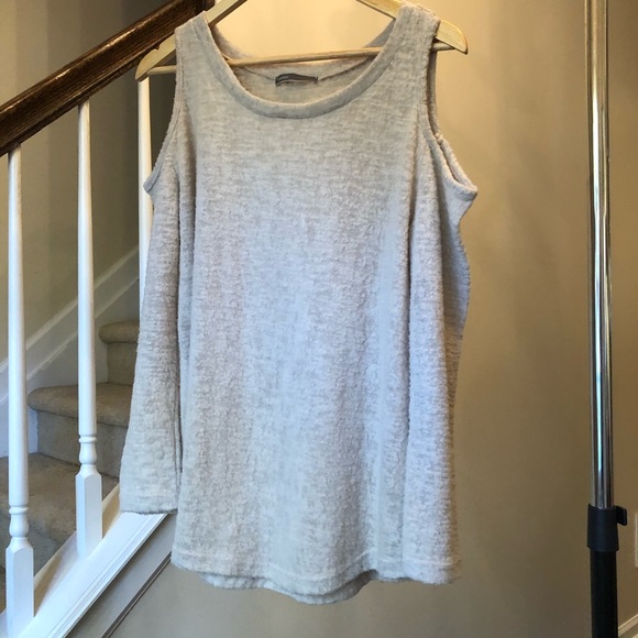 Cherish Cold Shoulder Sweater M - Picture 6 of 6